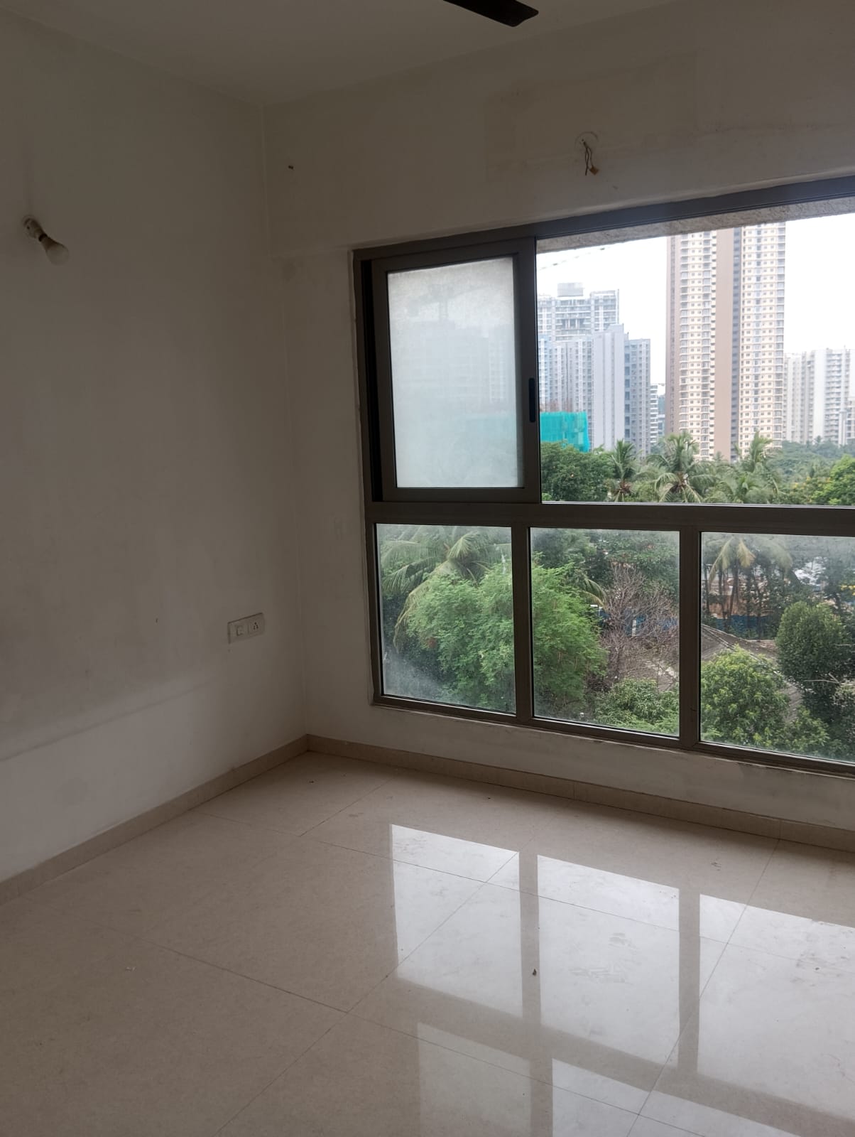 2 BHK Apartment For Rent in The Wadhwa Anmol Fortune