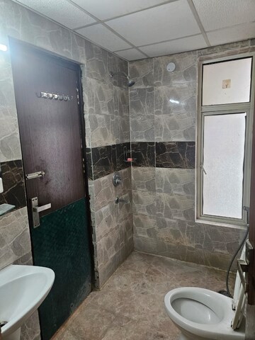 Bathroom in 4 BHK Apartment at Infinity Heights, New Panvel – for Sale