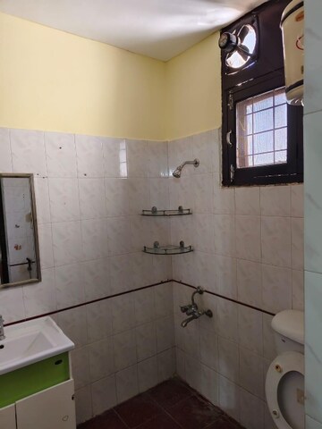 Bathroom in 3 BHK Apartment at Ansal Harmony Homes, Sector 57 – for Rent