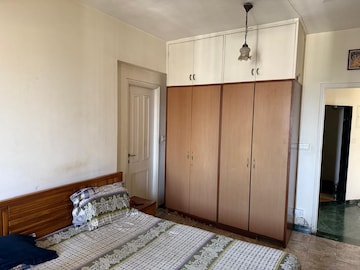 Bedroom in 2 BHK Apartment at Hiranandani Glen Croft, Powai – for Rent