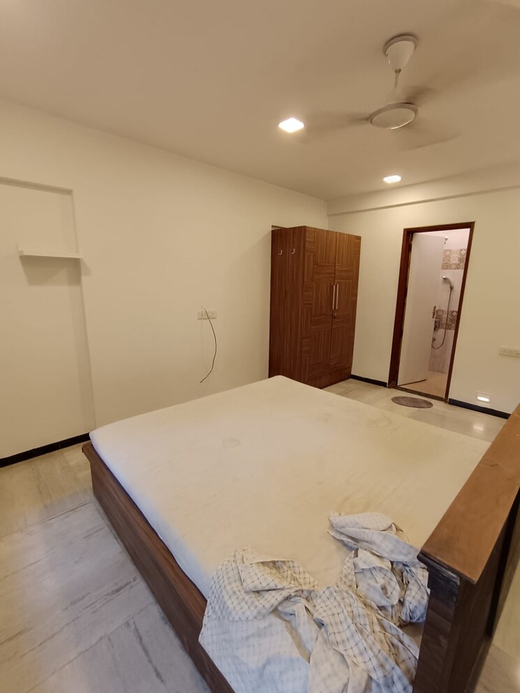 Room, pr-hira 3 Bedroom 1080 Sq.Ft. Apartment In Khar West Mumbai 8693930