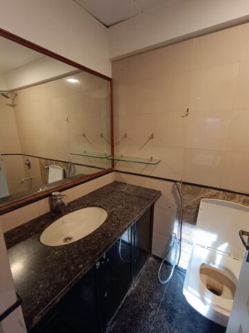 Team Area in 3 BHK Apartment at PR Hira, Khar West – for Sale