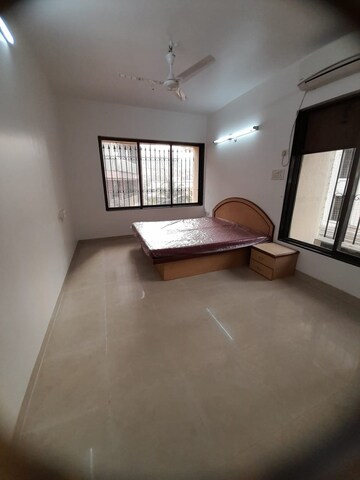 Room in 3 BHK Apartment at Kishni Kunj Apartment, Khar West – for Sale