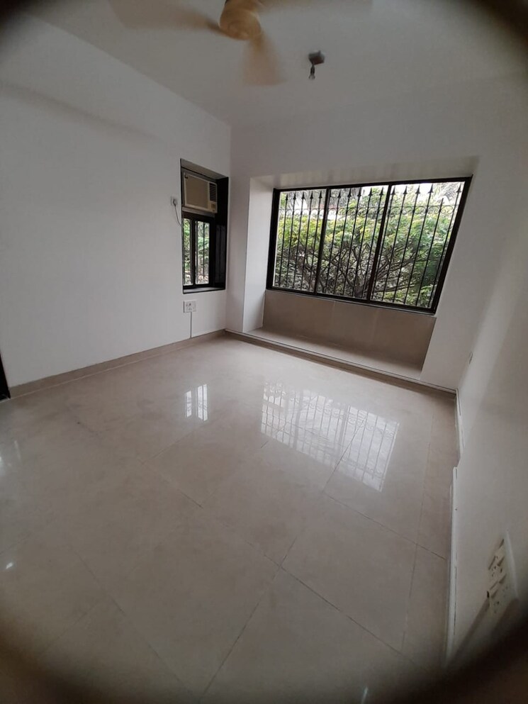 Room, kishni-kunj-apartment 3 Bedroom 1000 Sq.Ft. Apartment In Khar West Mumbai 8693938