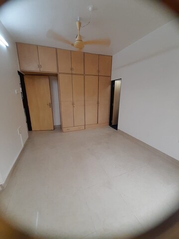 Room in 3 BHK Apartment at Kishni Kunj Apartment, Khar West – for Sale