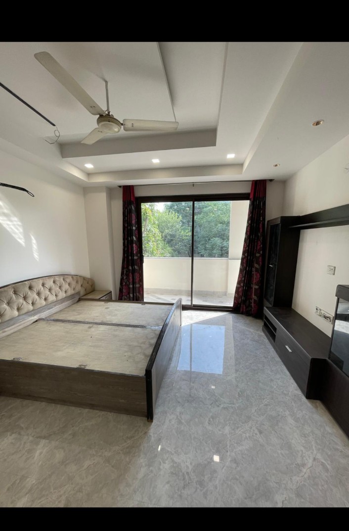 3 BHK Builder Floor For Rent in RWA Residential Society Sector 46