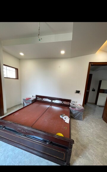 Furnished Amenities in 3 BHK Builder Floor at RWA Residential Society Sector 46, Sector 46 – for Rent