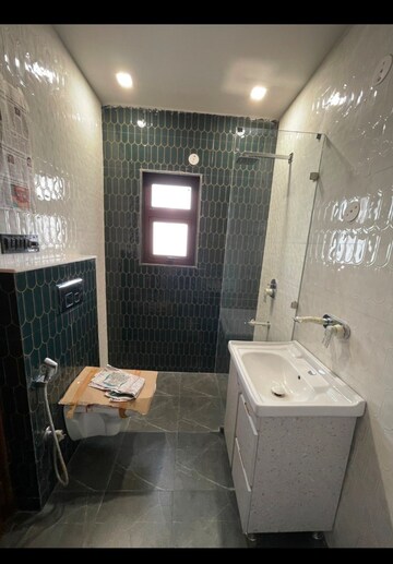 Bathroom in 3 BHK Builder Floor at RWA Residential Society Sector 46, Sector 46 – for Rent