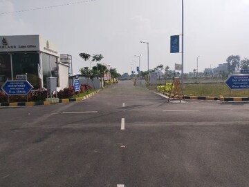 Parking in  Plot at VGN Highland, Tharappakkam – for Sale