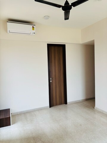 Room in 2 BHK Apartment at Piramal Vaikunth, Balkum Pada – for Sale