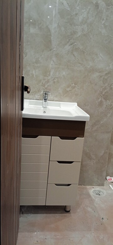 Bathroom in 3 BHK Builder Floor at Igi Airport Area – for Sale