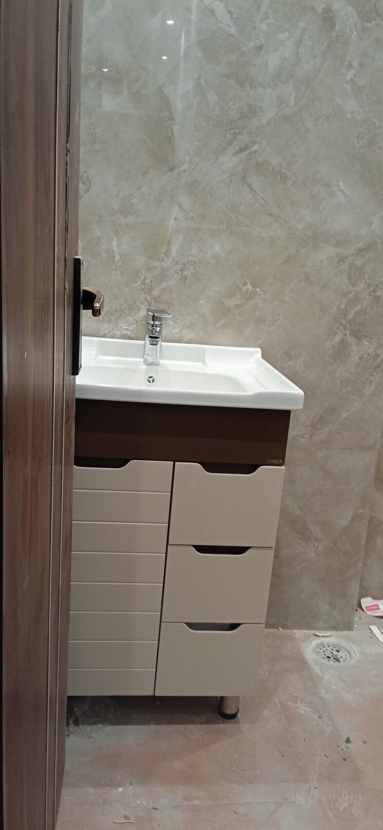Bathroom, igi airport area 3 Bedroom 1000 Sq.Ft. Builder Floor In Igi Airport Area Delhi 8694064
