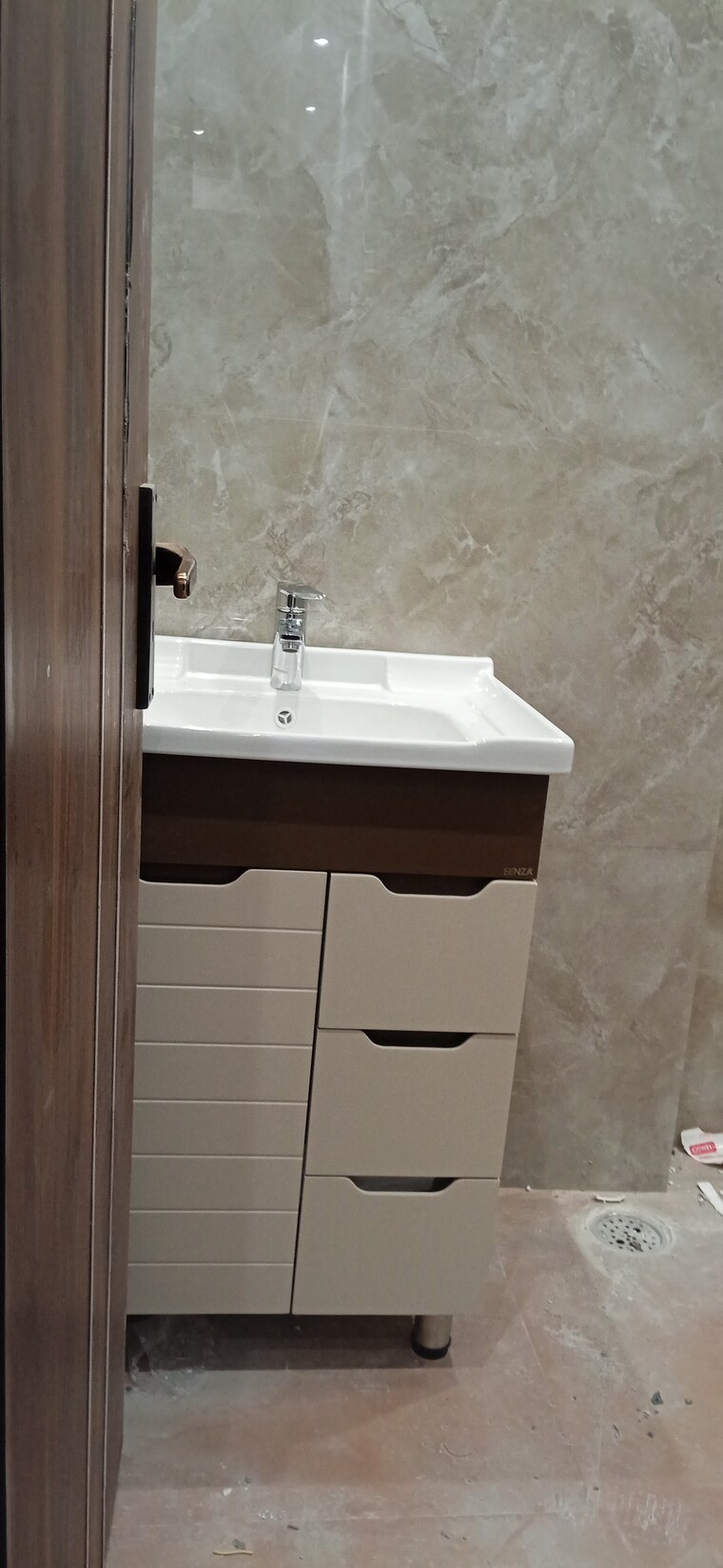 Bathroom, igi airport area 3 Bedroom 1000 Sq.Ft. Builder Floor In Igi Airport Area Delhi 8694064