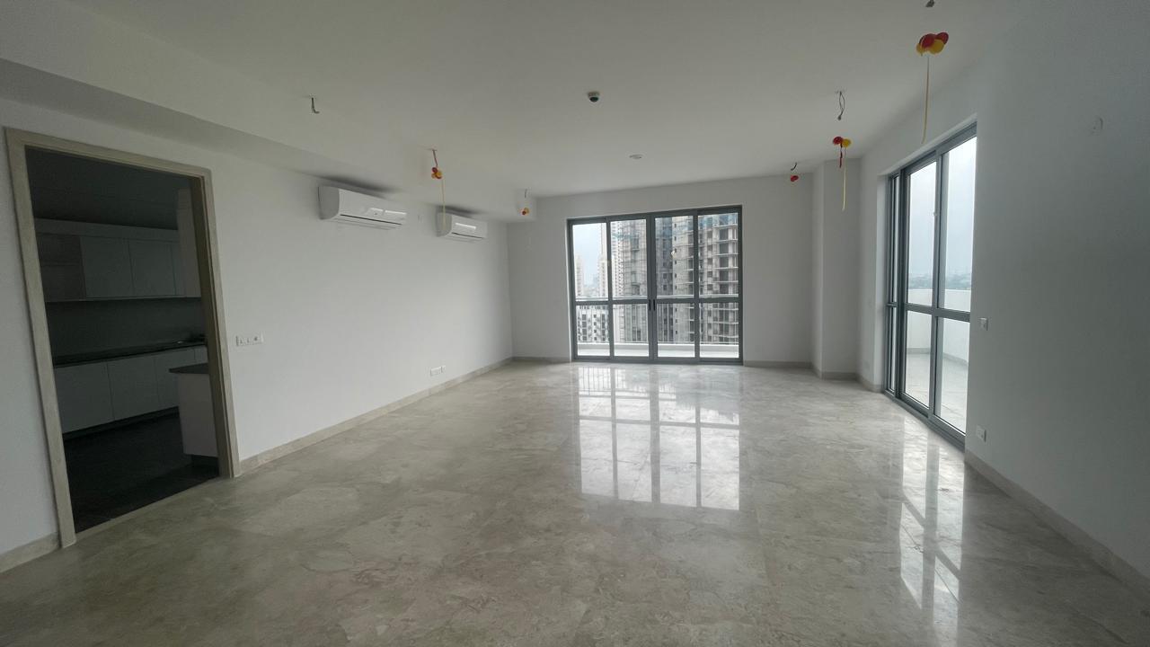 3 BHK + Servant Room 2650 Sq.Ft. Apartment in Vatika Sovereign Next