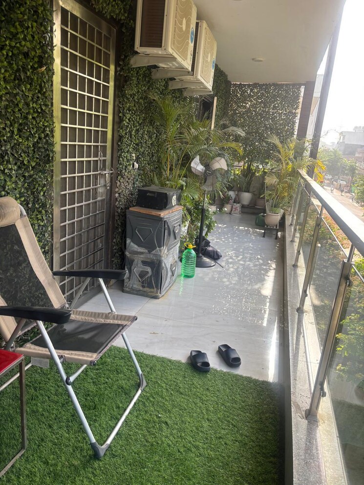 Balcony, emaar-palm-gardens 3 Bedroom 1900 Sq.Ft. Apartment In Sector 83 Gurgaon 8694075