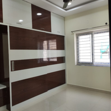 Room in 3 BHK Builder Floor at Kondapur – for Rent