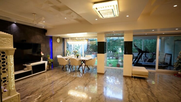 Living Room, hiranandani-gardens-eden-bungalows 4 Bedroom 4000 Sq.Ft. Villa In Powai Mumbai 8694127