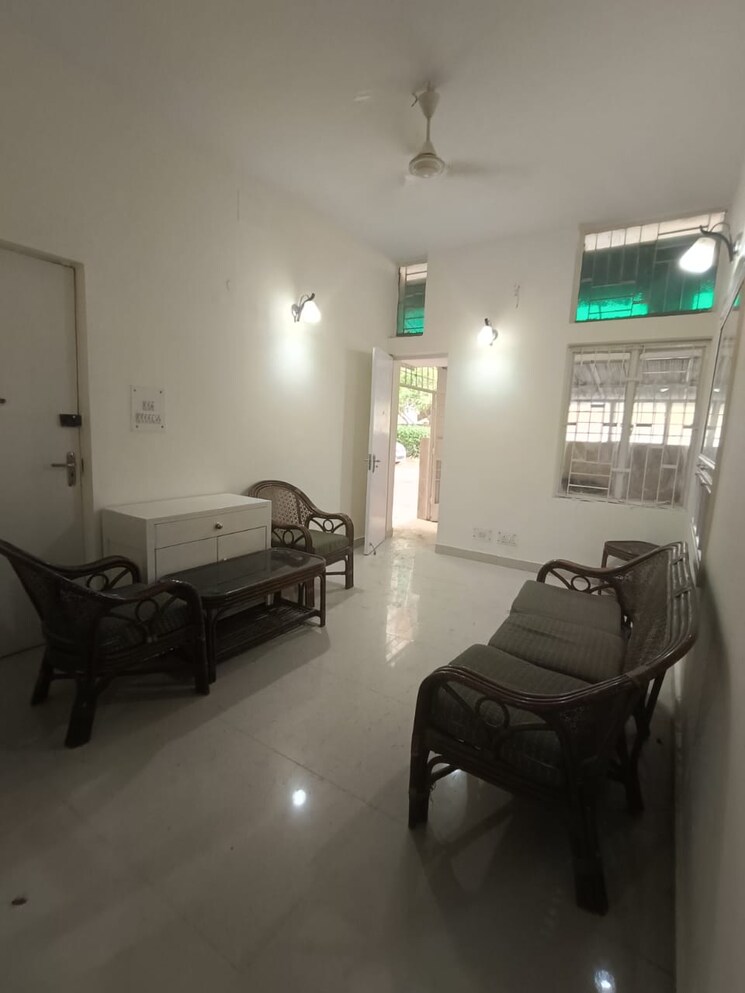 Living Room, safdarjung enclave 2 Bedroom 1350 Sq.Ft. Builder Floor In Safdarjung Enclave Delhi 8694149