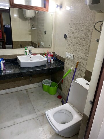Master Bedroom in 2 BHK Builder Floor at Green Park – for Rent