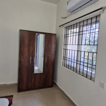 Room in 2 BHK Builder Floor at Kondapur – for Rent