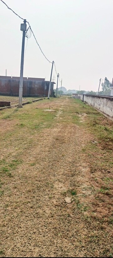  Plot For Sale in Jankipuram Extension