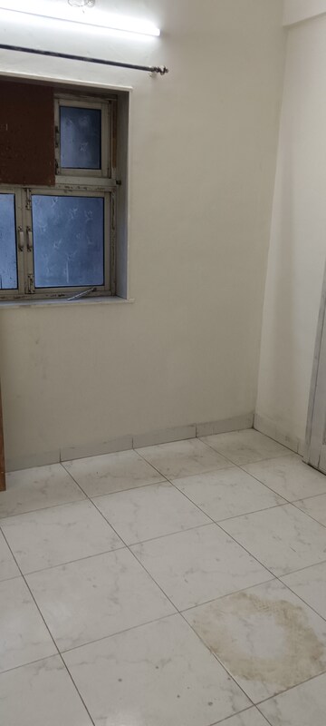 Room in 1 BHK Apartment at Gokuldham CHS Goregaon, Goregaon East – for Rent