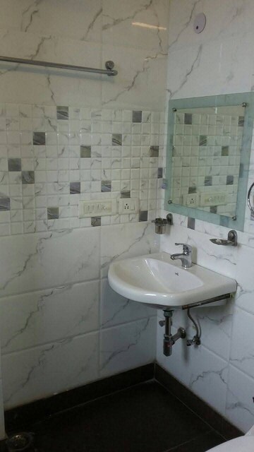 Master Bedroom in 2 BHK Builder Floor at Malviya Nagar – for Rent