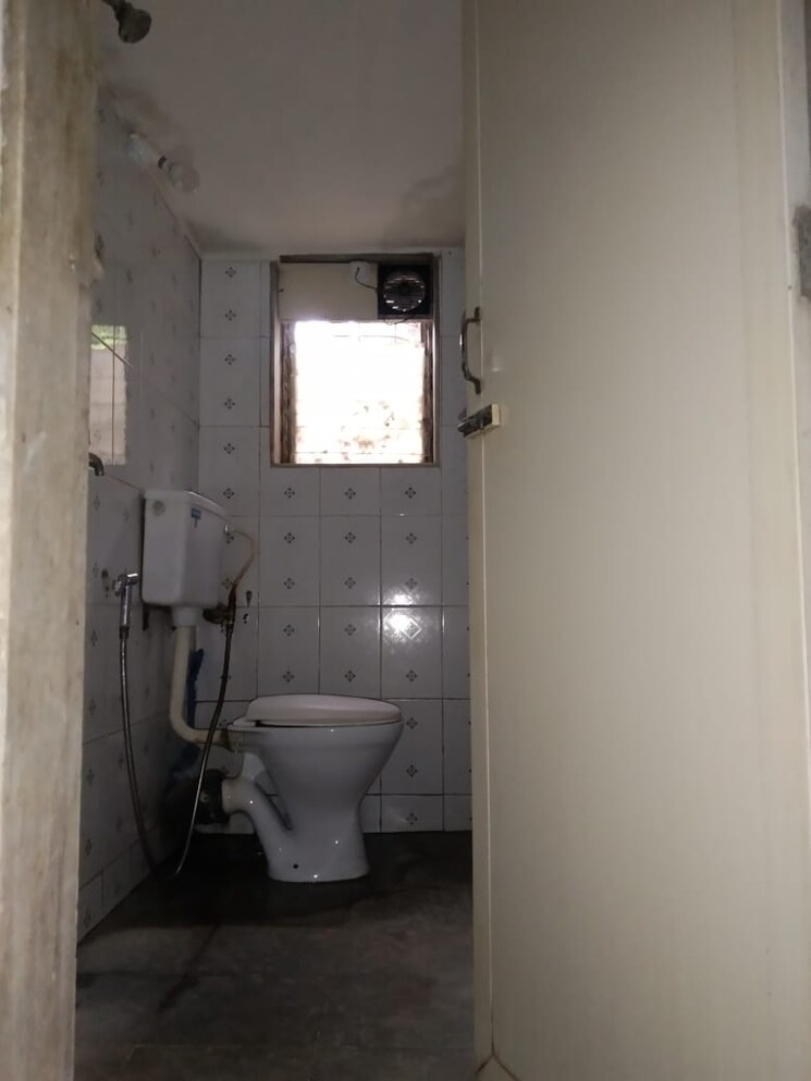 Bathroom, krishna-apartments-chedda-nagar 1 Bedroom 500 Sq.Ft. Apartment In Chedda Nagar Mumbai 8694267