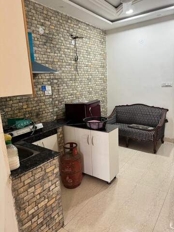 Living Room in 1.5 BHK Independent House at Sector 38 – for Rent
