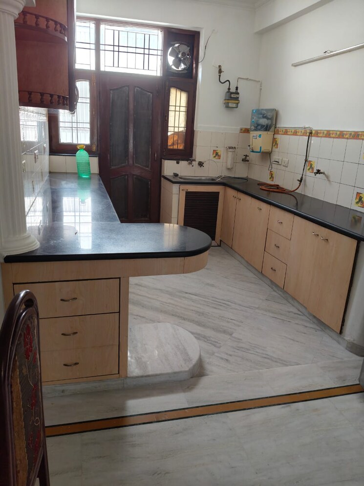 Kitchen, rwa-apartments-sector-41 3.5 Bedroom 1950 Sq.Ft. Independent House In Sector 41 Noida 8694268