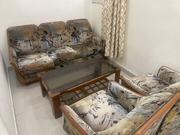 Living Room in 2 BHK Independent House at Sector 45 – for Rent