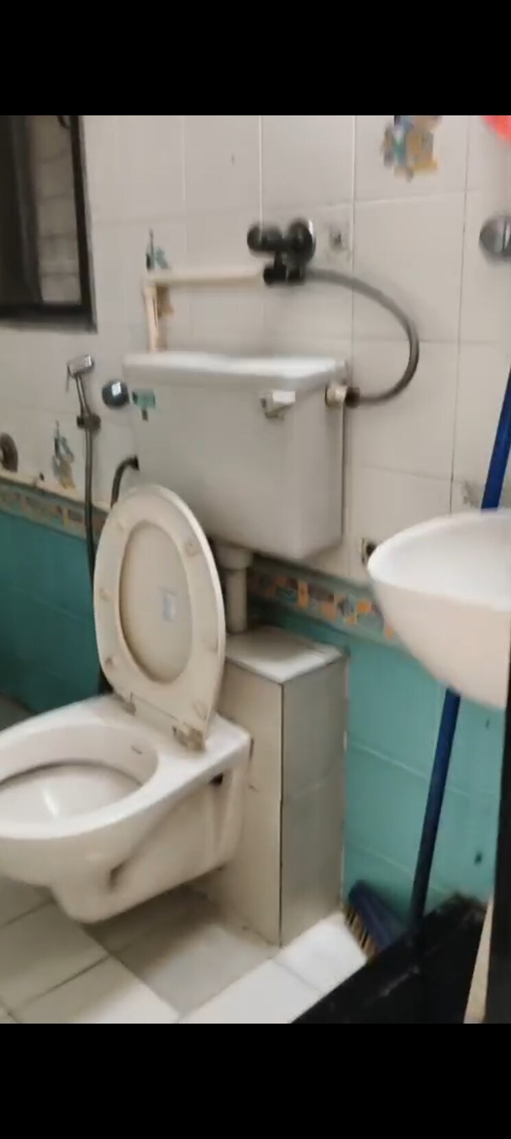 Bathroom, pradnya-apartment-vakola 1 Bedroom 450 Sq.Ft. Apartment In Vakola Mumbai 8694281