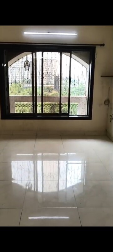 Room in 1 BHK Apartment at Pradnya Apartment Vakola, Vakola – for Rent