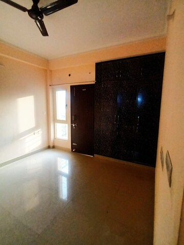 2 BHK Apartment For Rent in AWHO 8B, Vrindavan Yojna