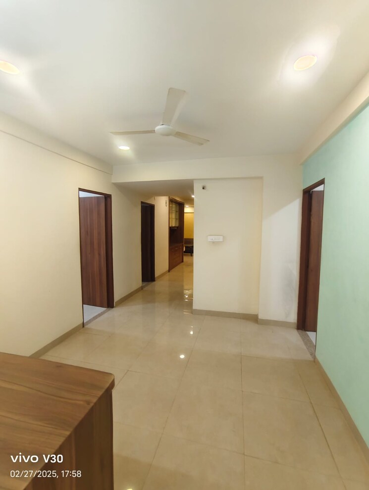 Room, mp nagar 3.5 Bedroom 2000 Sq.Ft. Apartment In Mp Nagar Bhopal 8694313