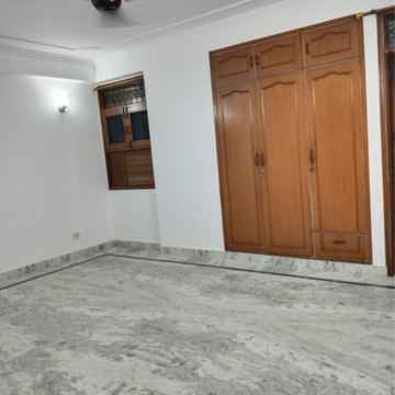 Room in 3 BHK Builder Floor at Saket – for Rent