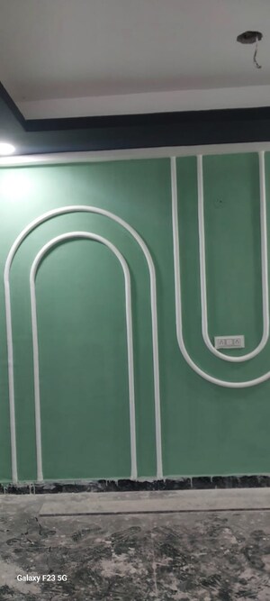 Room in 4 BHK Apartment at Sector 73 – for Sale