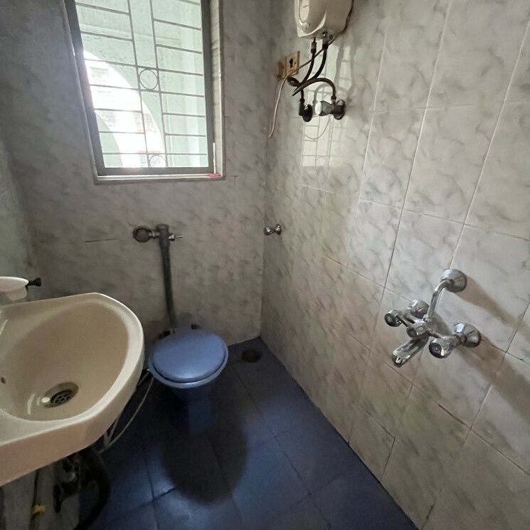 Bathroom, sankalp-ii 2 Bedroom 900 Sq.Ft. Apartment In Riddhi Gardens Mumbai 8694357