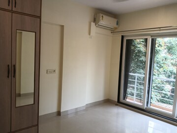 Room in 2 BHK Apartment at Rite Skyluxe, Chembur – for Rent