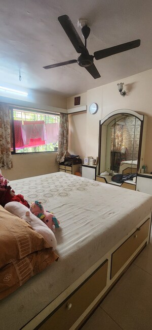 Furnished Amenities in 2 BHK Apartment at Dashmesh Colony, Andheri West – for Sale