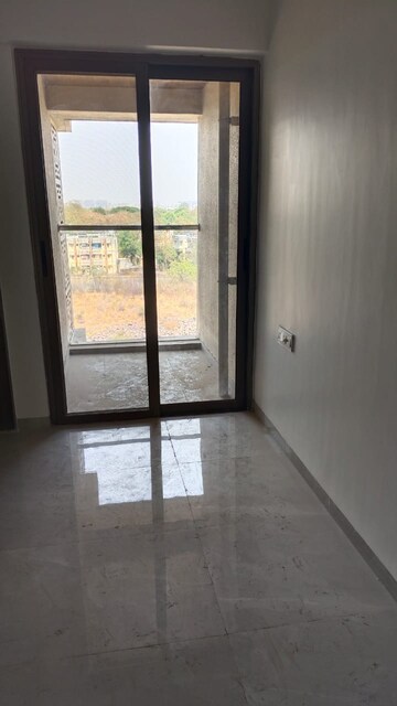 Room in 2 BHK Apartment at Oxy Beaumonde, Viman Nagar – for Rent