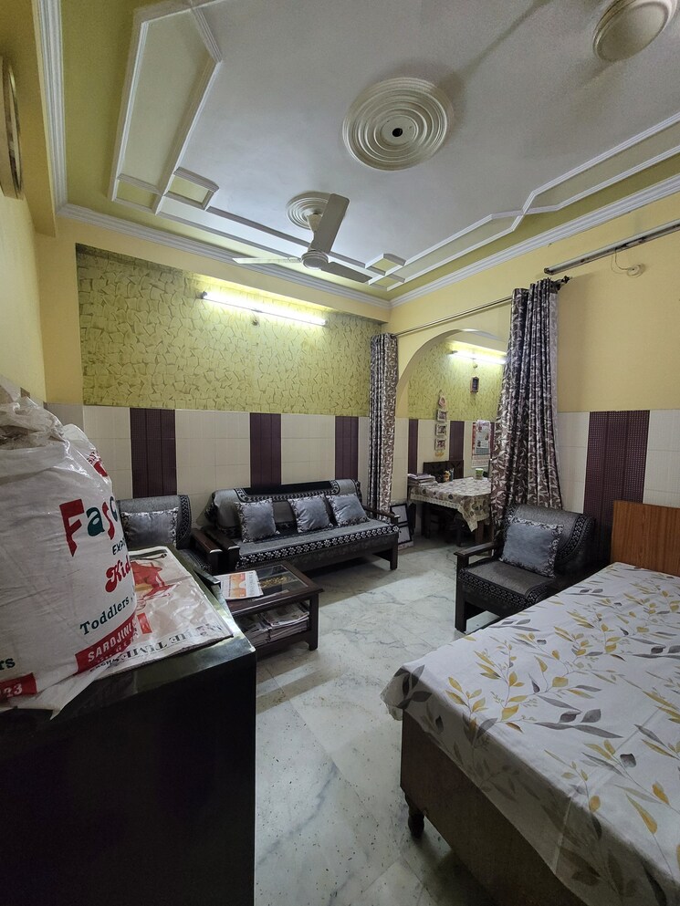 Living Room, dilshad colony 2 Bedroom 750 Sq.Ft. Builder Floor In Dilshad Colony Delhi 8694454