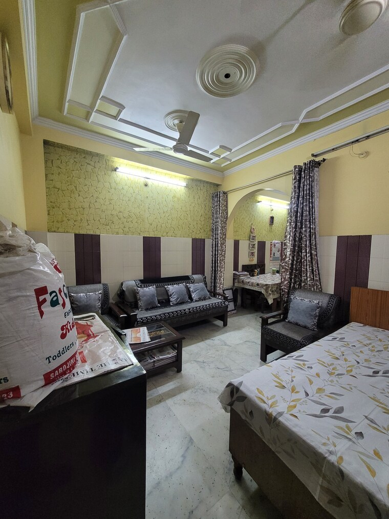 Living Room, dilshad colony 2 Bedroom 750 Sq.Ft. Builder Floor In Dilshad Colony Delhi 8694454
