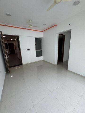 Room in 2 BHK Apartment at Kalpataru Immensa, Kolshet Road – for Rent