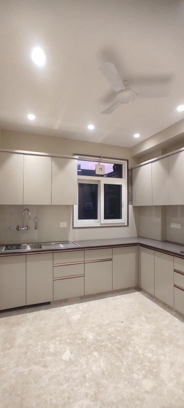 4 BHK + Pooja Room,Servant Room Apartment For Rent in Greater Kailash