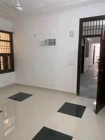 Room in 1 BHK Builder Floor at Saket – for Rent