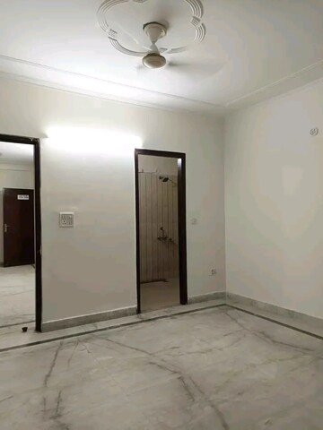Room in 2 BHK Builder Floor at Saket – for Rent