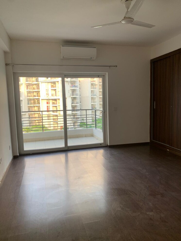 Room, signature-global-andour-height 2 Bedroom 745 Sq.Ft. Apartment In Sector 71 Gurgaon 8694500