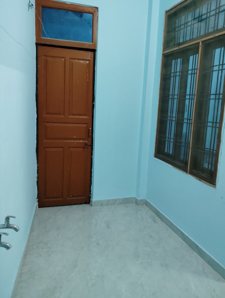 Room, adil nagar 2 Bedroom 1000 Sq.Ft. Independent House In Adil Nagar Lucknow 8694522