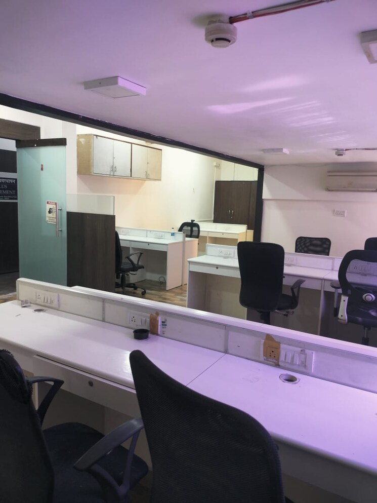 Team Area, todi-industrial-estate Commercial Office Space 1500 Sq.Ft. In Lower Parel Mumbai 8694529